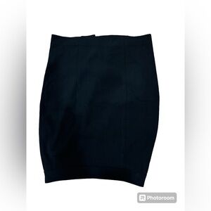 Bebe ladies skirt black in size 4